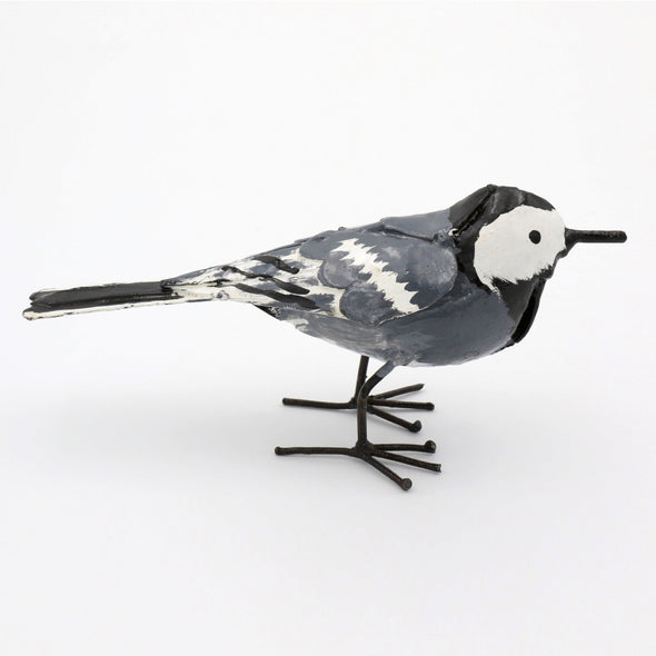 Bachstelze Vogel aus Recycling Metall. Dekoration für Haus und Garten.