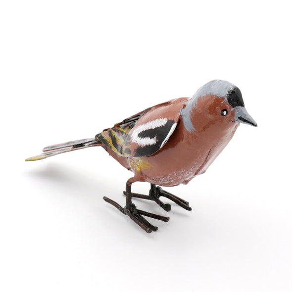 Buchfink Vogel aus Recycling Metall. Dekoration für Haus und Garten.