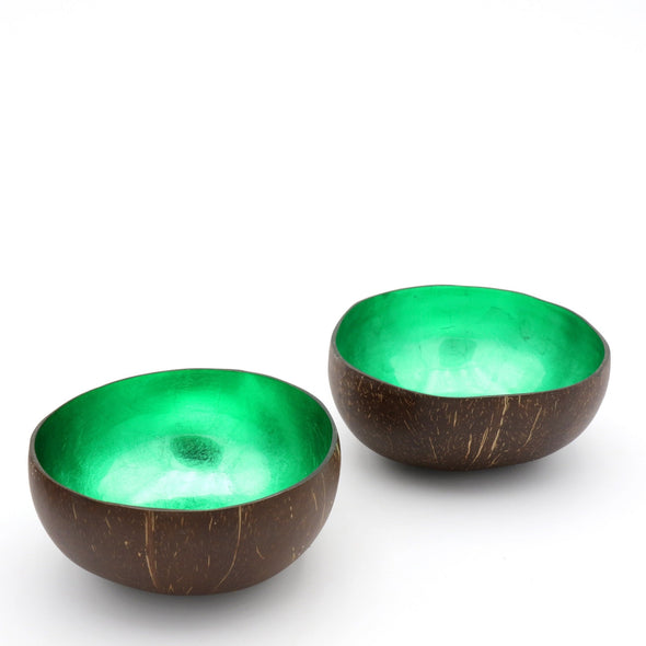 Kokosnuss Schale Coco Bowl in gruen. Interior Dekoration Schuessel als Ablage fuer Schmuck, Schluessel oder im Bad oder fuer Snacks Nuesse Suessigkeiten. Handgearbeitete Unikate.
