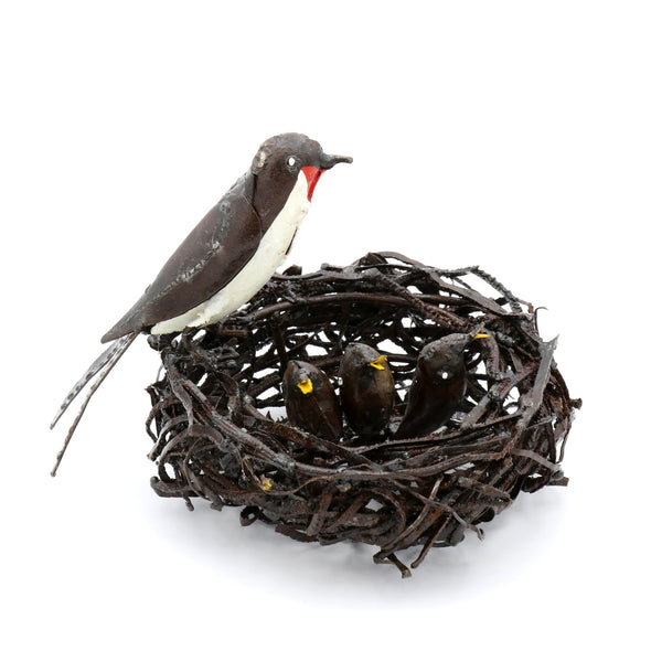 Schwalbennest Vogel aus Recycling Metall. Dekoration für Haus und Garten.