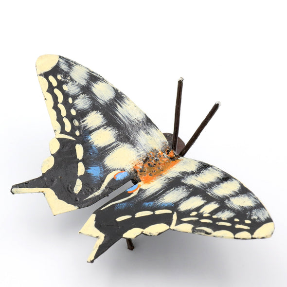 Schwalbenschwanz Schmetterling aus Recycling Metall. Dekoration für Haus und Garten.