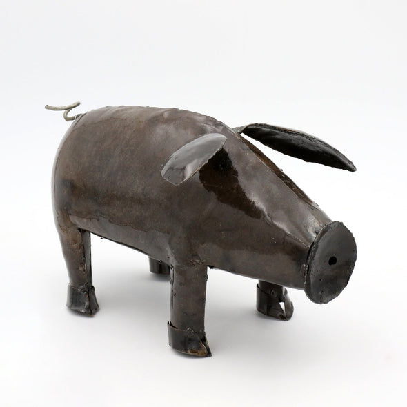 Schwein aus Recycling Metall. Dekoration für Haus und Garten.
