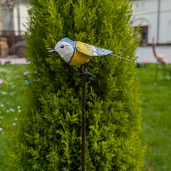Blaumeise auf Stab aus Metall – Gartendeko Vogel für Garten und Balkon