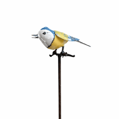 Blaumeise auf Stab aus Metall – Gartendeko Vogel für Garten und Balkon