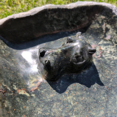 Vogeltränke Hippo Unikat #150 Künstler: Timothy Rukodzi