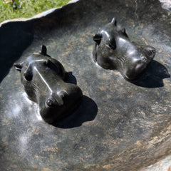 Vogeltränke Hippo Unikat #151 Künstler: Timothy Rukodzi