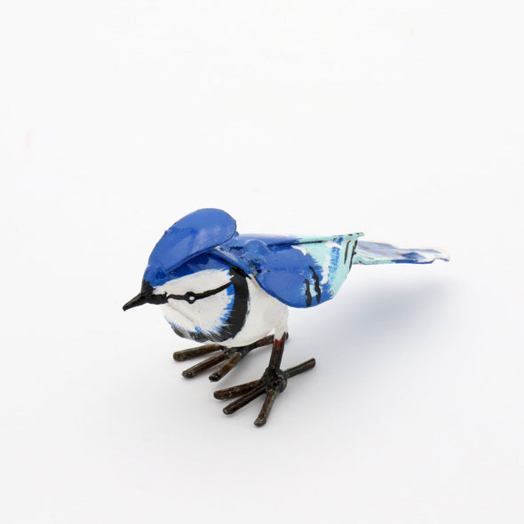 Blauhäher Vogel aus Recycling Metall. Dekoration für Haus und Garten.
