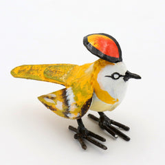 Sommergoldhähnchen Vogel aus Recycling Metall. Dekoration für Haus und Garten.